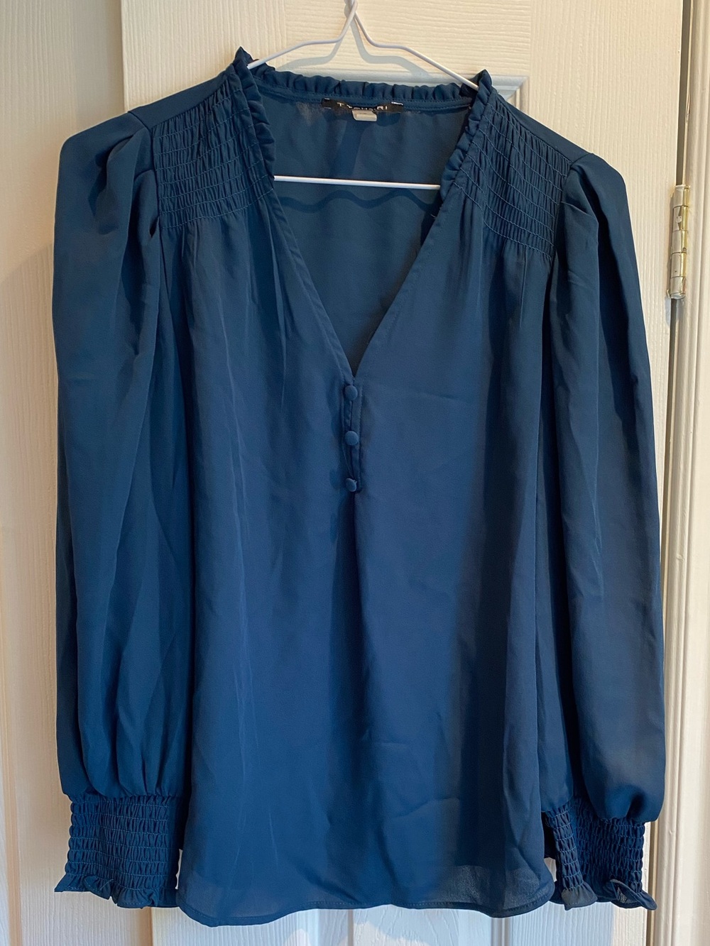 T Tahari Teal Blue V-Neck Smocked Shoulder pop over Blouse ruffled neckline NWOT